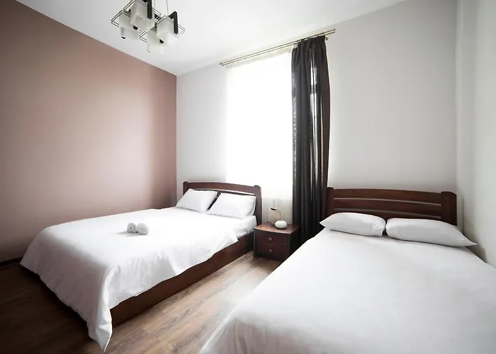 з сучасним ремонтом на площі митній * Lviv