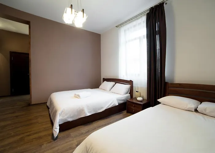 з сучасним ремонтом на площі митній Appartement